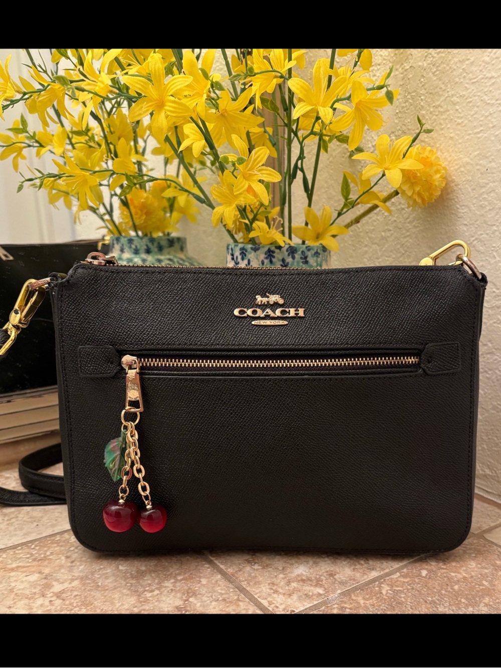 Authentic Coach black pebbled textured leather crossbody bag Style B2059-91148
